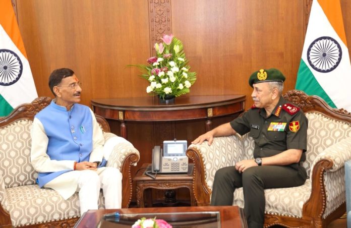 चीफ ऑफ डिफेंस स्टाफ और मिलिट्री अफेयर्स विभाग के सेक्रेटरी जनरल एन. एस. राजा सुब्रमणि ने रक्षा राज्य मंत्री संजय सेठ से की मुलाकात