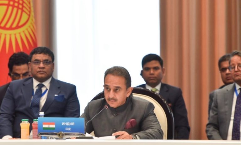 विदेश राज्य मंत्री कीर्ति वर्धन सिंह ने किर्गिस्तान के चोलपोन-अता में आयोजित एससीओ विदेश मंत्रियों की परिषद की बैठक में भारत का प्रतिनिधित्व किया