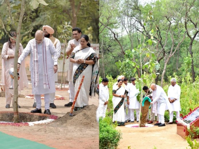 दिल्ली : केंद्रीय गृह मंत्री अमित शाह ने सेंट्रल रिज और नानकपुरा रिज में पौधे लगाकर ‘मिशन 70 लाख पौधारोपण अभियान’ का किया शुभारंभ दिल्ली : केंद्रीय गृह मंत्री अमित शाह ने सेंट्रल रिज और नानकपुरा रिज में पौधे लगाकर ‘मिशन 70 लाख पौधारोपण अभियान’ का किया शुभारंभ