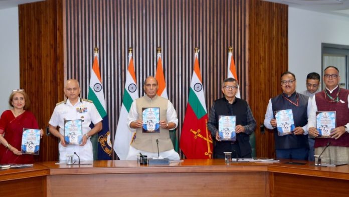 नई दिल्ली : रक्षा मंत्री राजनाथ सिंह ने भारतीय तटरक्षक बल के लिए एचआर पॉलिसी में दो अहम सुधारों का एलान किया