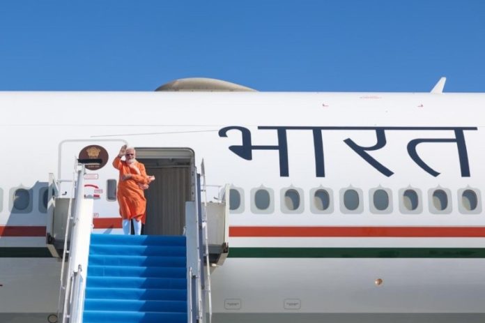 पीएम मोदी ने इंडोनेशिया की अपनी राजकीय यात्रा पूरी की, 3 देशों के दौरे के दूसरे चरण के लिए मेलबर्न के लिए हुए रवाना