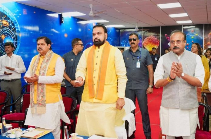 पटना : सीएम सम्राट चौधरी ने 'बिहार स्कूल लाइव क्लासेज' का शुभारंभ किया पटना : सीएम सम्राट चौधरी ने 'बिहार स्कूल लाइव क्लासेज' का शुभारंभ किया