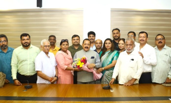 केंद्रीय राज्य मंत्री डॉ. जितेन्द्र सिंह ने भारतीय मजदूर संघ के प्रतिनिधिमंडल से की मुलाकात