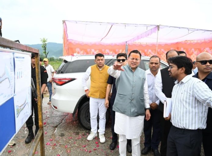 उत्तराखंड : सीएम धामी ने टनकपुर-चंपावत में शारदा नदी पर संचालित बाढ़ सुरक्षात्मक कार्यों का किया स्थलीय निरीक्षण