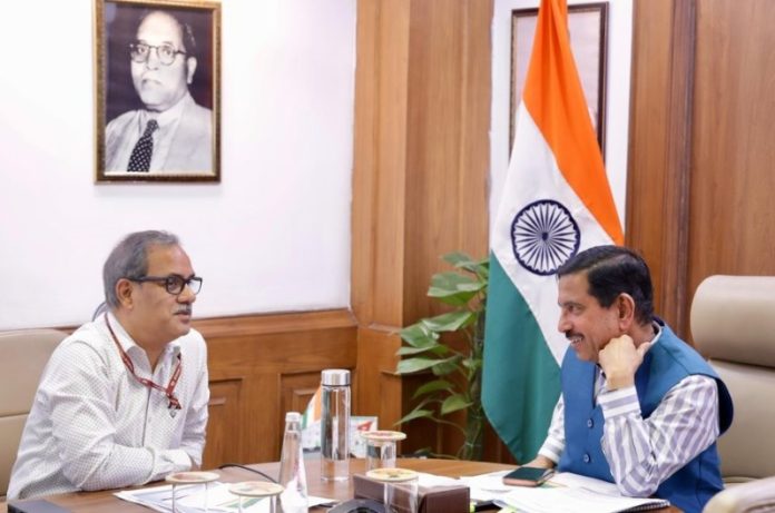 केंद्रीय मंत्री प्रह्लाद जोशी ने भारतीय मानक ब्यूरो के साथ समीक्षा बैठक की अध्यक्षता की