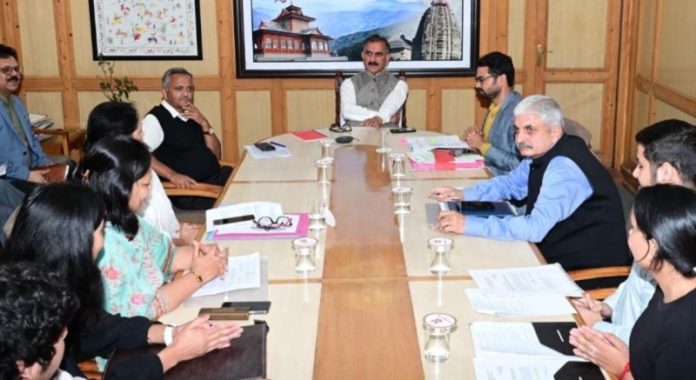 हिमाचल प्रदेश : सीएम सुखविंदर सिंह सुक्खू ने शिमला में विद्यार्थियों और स्वास्थ्य विभाग के वरिष्ठ अधिकारियों के साथ की बैठक