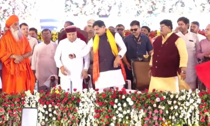 मप्र : सीएम मोहन यादव ने नागदा में 5,017 करोड़ रूपए की लागत उज्जैन-जावरा 4-लेन मय पेव्हड शोल्डर ग्रीनफील्ड मार्ग का किया भूमिपूजन