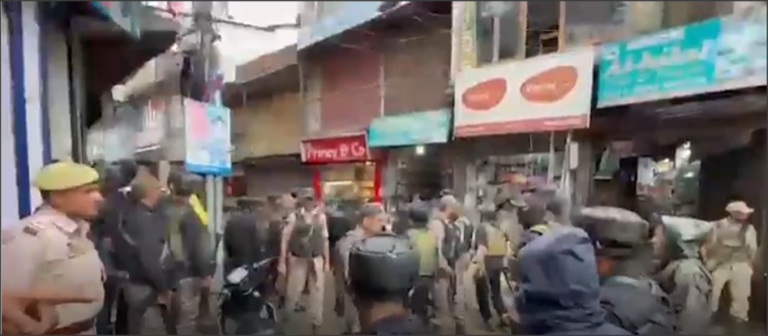 अनंतनाग : लाल चौक पर आतंकी हमला, पुलिस हेड कांस्टेबल शहीद, इलाके में सर्च ऑपरेशन जारी