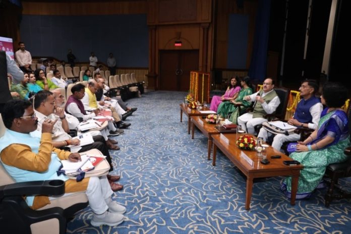 केंद्रीय मंत्री जेपी नड्डा ने टीबी मुक्त भारत की कोशिशों को मजबूत करने के लिए झारखंड और ओडिशा के सांसदों के साथ चर्चा की केंद्रीय मंत्री जेपी नड्डा ने टीबी मुक्त भारत की कोशिशों को मजबूत करने के लिए झारखंड और ओडिशा के सांसदों के साथ चर्चा की