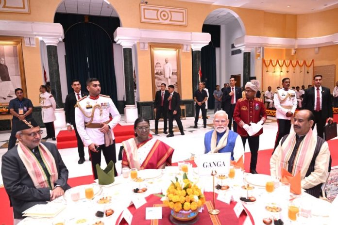 राष्ट्रपति द्रौपदी मुर्मू ने 80वें स्वतंत्रता दिवस के मौके पर राष्ट्रपति भवन में एक राजकीय स्वागत समारोह आयोजित किया