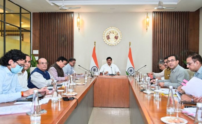 मप्र : सीएम डॉ. मोहन यादव ने स्कूल शिक्षा विभाग की समीक्षा बैठक की