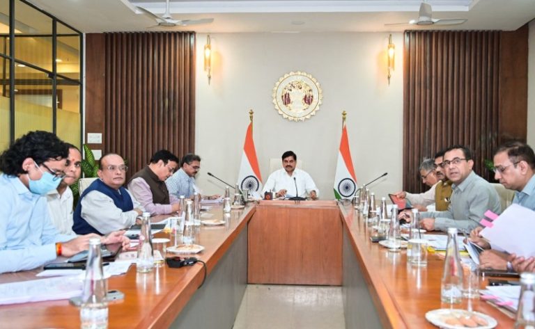 मप्र : सीएम डॉ. मोहन यादव ने स्कूल शिक्षा विभाग की समीक्षा बैठक की