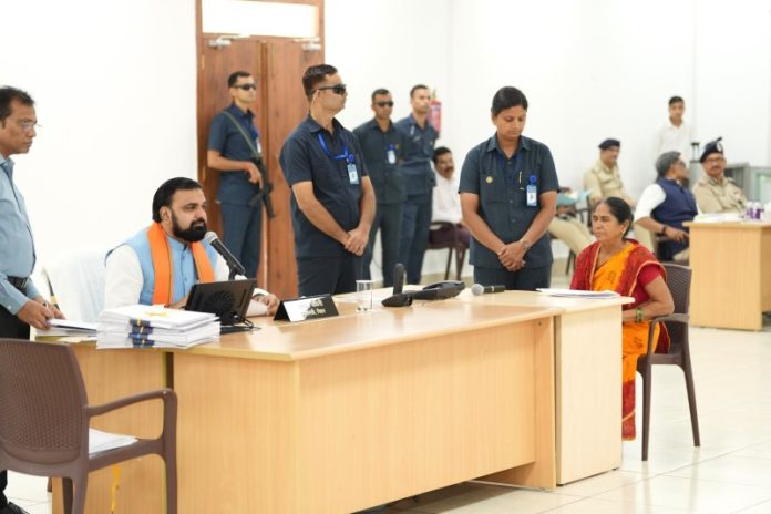 बिहार : सीएम सम्राट चौधरी ने ‘राज्य स्तरीय सहयोग कार्यक्रम’ में आम नागरिकों की समस्याओं एवं शिकायतों को सुना बिहार : सीएम सम्राट चौधरी ने ‘राज्य स्तरीय सहयोग कार्यक्रम’ में आम नागरिकों की समस्याओं एवं शिकायतों को सुना