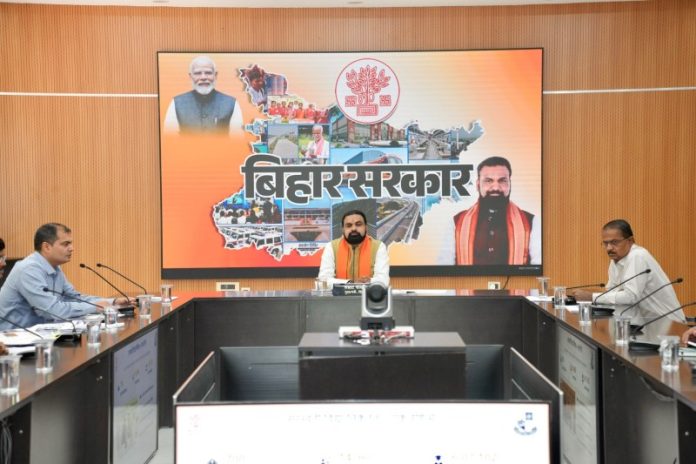 बिहार : सीएम सम्राट चौधरी ने लोक सेवक आवास स्थित ‘संकल्प सभागार’ में शिक्षा विभाग की समीक्षा बैठक की
