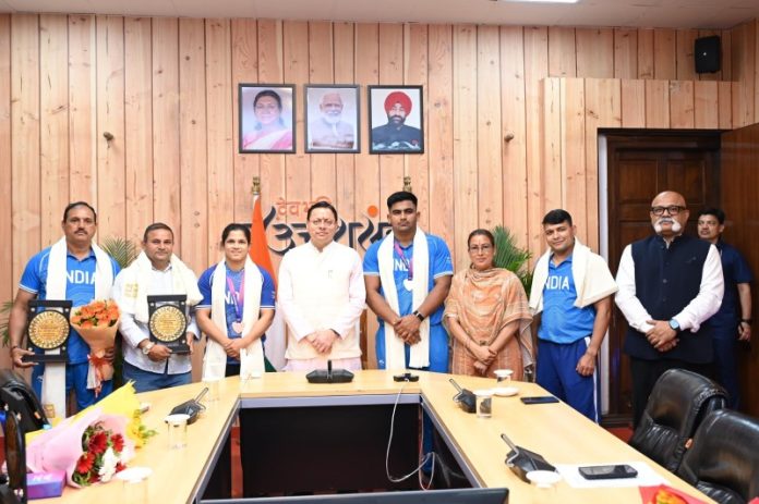 सीएम धामी ने कॉमनवेल्थ गेम्स 2026 में उत्कृष्ट प्रदर्शन कर राज्य-देश का गौरव बढ़ाने वाले खिलाड़ियों एवं उनके प्रशिक्षकों को सम्मानित किया