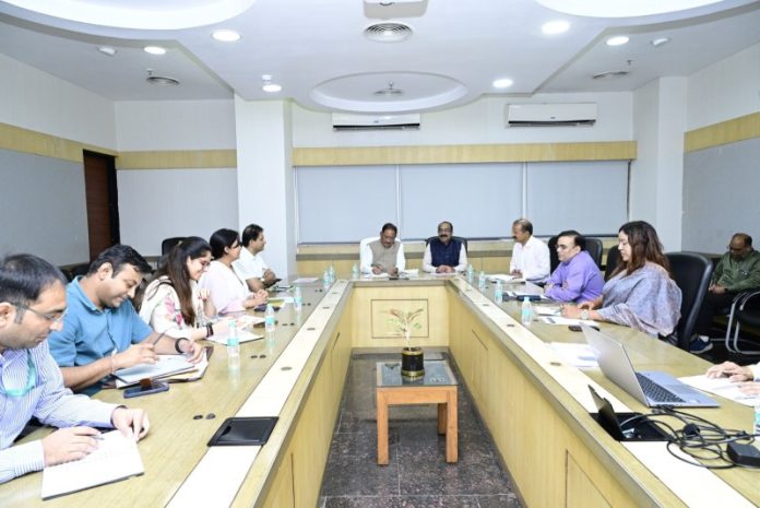 छत्तीसगढ़ : सीएम विष्णुदेव साय मंत्रालय महानदी भवन में आयोजित ‘माय भारत’ की प्रदेश स्तरीय समीक्षा बैठक में शामिल हुए