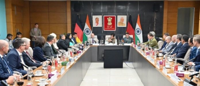 केंद्रीय मंत्री पीयूष गोयल ने जर्मनी के हेसन राज्य के मिनिस्टर-प्रेसिडेंट और जर्मनी की प्रमुख कंपनियों के एक प्रतिनिधिमंडल से बातचीत की