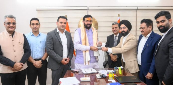 हरियाणा : सीएम नायब सिंह सैनी से इंडियन स्टाफिंग फेडरेशन के प्रतिनिधिमंडल ने फेडरेशन के अध्यक्ष मनमीत सिंह के नेतृत्व में मुलाकात की
