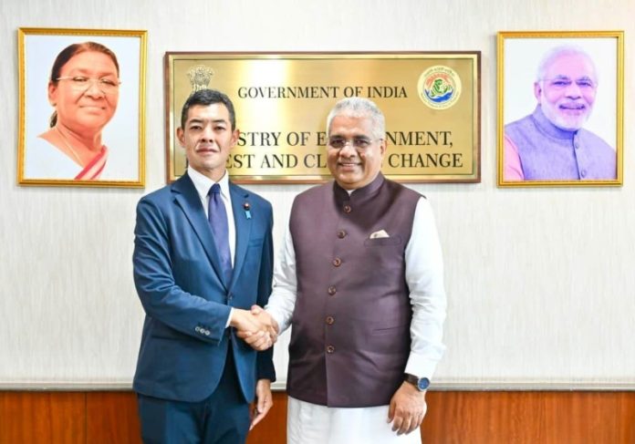 दिल्ली : केंद्रीय मंत्री भूपेंद्र यादव ने जापान के पर्यावरण राज्य मंत्री क्योटो त्सूजी से मुलाकात की