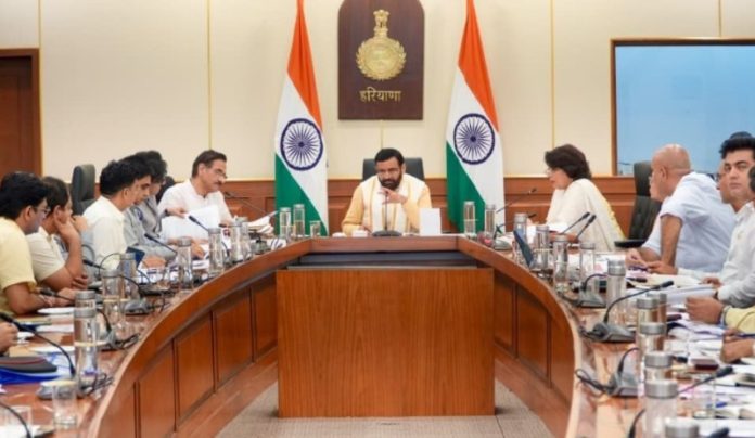 हरियाणा : सीएम नायब सिंह सैनी ने चंडीगढ़ में 'हरियाणा विजन-2047' के तहत आयुष विभाग की समीक्षा बैठक की