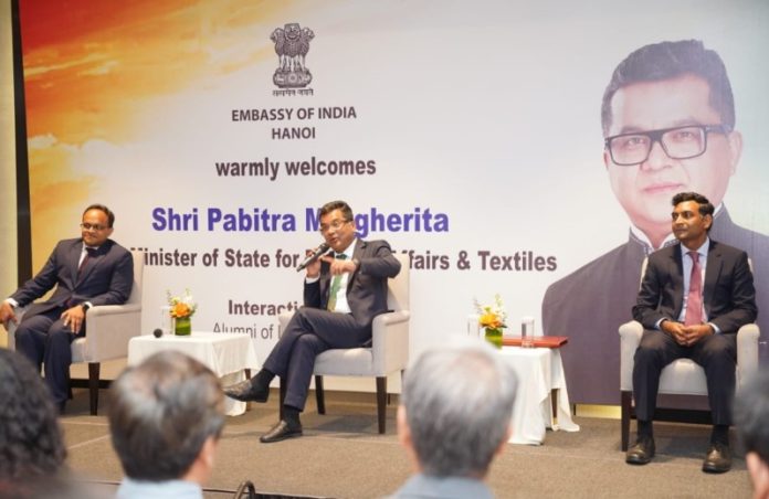 विदेश राज्य मंत्री पबित्रा मार्गेरिटा ने हनोई में वियतनाम के आईटीईसी और आईसीसीआर के पूर्व छात्रों से बातचीत की