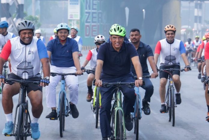 नई दिल्ली : केंद्रीय मंत्री डॉ. मनसुख मांडविया ने 'Sundays on Cycle' में लिया हिस्सा