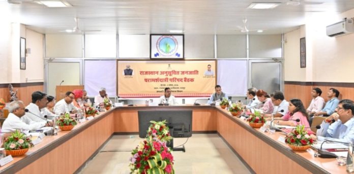 उदयपुर : सीएम भजनलाल शर्मा ने राजस्थान कृषि महाविद्यालय में आयोजित अनुसूचित जनजाति परामर्शदात्री परिषद की बैठक की अध्यक्षता की