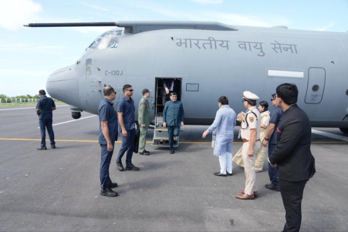 उपराष्ट्रपति सीपी राधाकृष्णन लक्षद्वीप के अगत्ती पहुंचे