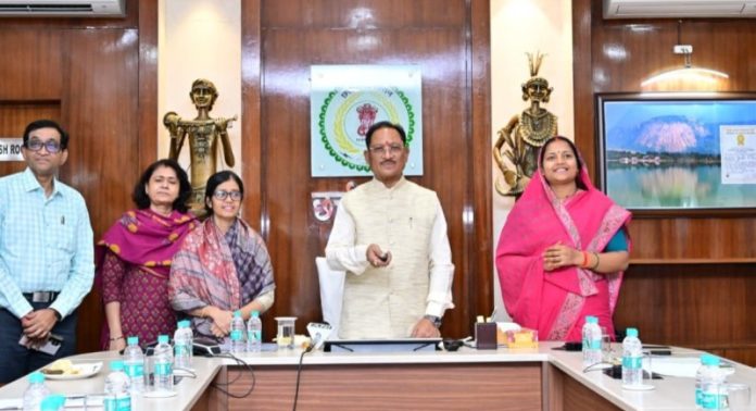 रायपुर : सीएम विष्णुदेव साय ने मुख्यमंत्री निवास से महतारी वंदन योजना की 30वीं किस्त जारी की