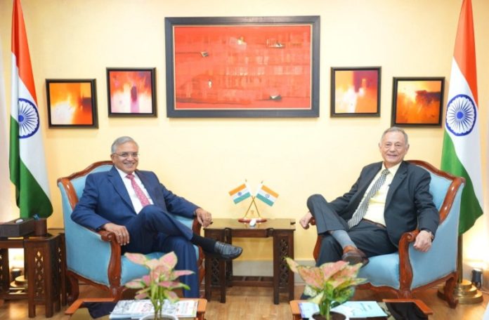 नई दिल्ली : मुख्य निर्वाचन आयुक्त ज्ञानेश कुमार ने भारत में कोस्टा रिका के राजदूत नेस्टर गेब्रियल बाल्टोडानो वर्गास से मुलाकात की नई दिल्ली : मुख्य निर्वाचन आयुक्त ज्ञानेश कुमार ने भारत में कोस्टा रिका के राजदूत नेस्टर गेब्रियल बाल्टोडानो वर्गास से मुलाकात की
