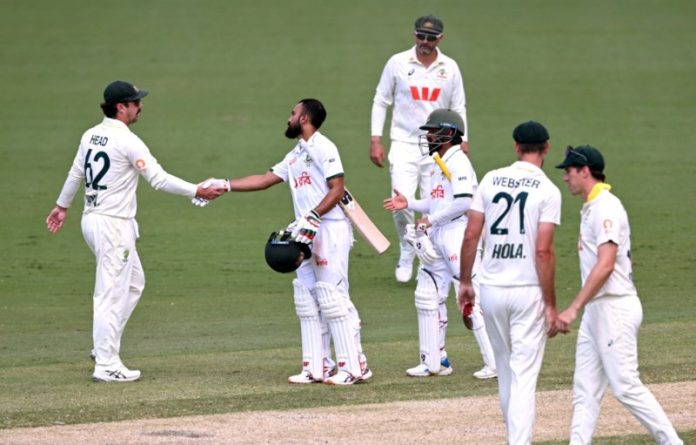 AUS vs BAN टेस्ट सीरीज : बांग्लादेश ने पहले टेस्ट मैच में ऑस्ट्रेलिया को 9 विकेट से हराया AUS vs BAN टेस्ट सीरीज : बांग्लादेश ने पहले टेस्ट मैच में ऑस्ट्रेलिया को 9 विकेट से हराया