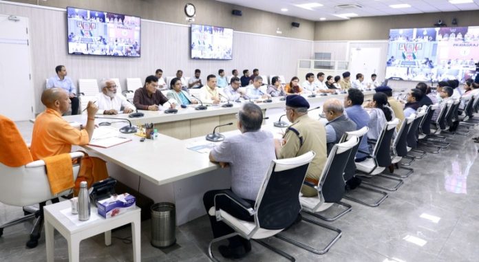 रक्षाबंधन पर महिलाओं को योगी सरकार का बड़ा तोहफा, बस का सफर किया फ्री