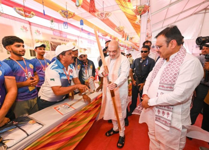 निम्बाहेड़ा : केंद्रीय गृह मंत्री शाह और सीएम शर्मा ने राजकीय अंबेडकर कॉलेज में सहकारिता से संबंधित आयोजित प्रदर्शनी का अवलोकन किया