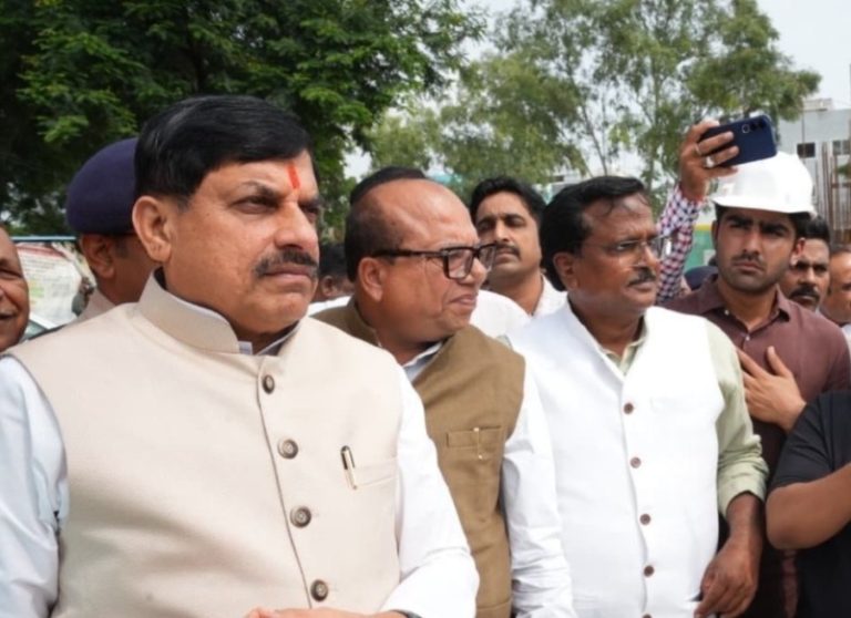मप्र : सीएम डॉ. मोहन यादव ने उज्जैन में निर्माणाधीन कलेक्टर कार्यालय भवन का किया निरीक्षण, निर्माण कार्यों की प्रगति का जायजा लिया