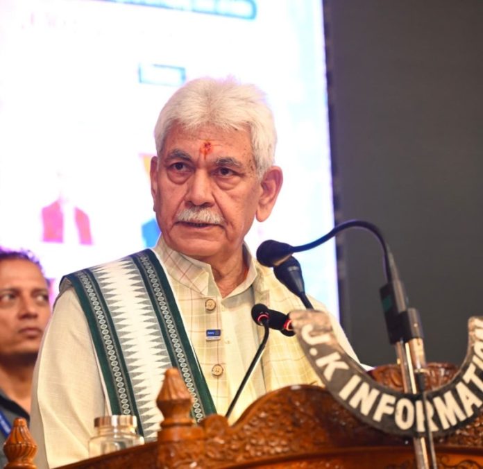 जम्मू-कश्मीर : उपराज्यपाल मनोज सिन्हा श्रीनगर में “क्वाटरनरी हेल्थकेयर एंड रिसर्च समिट 2026” में शामिल हुए