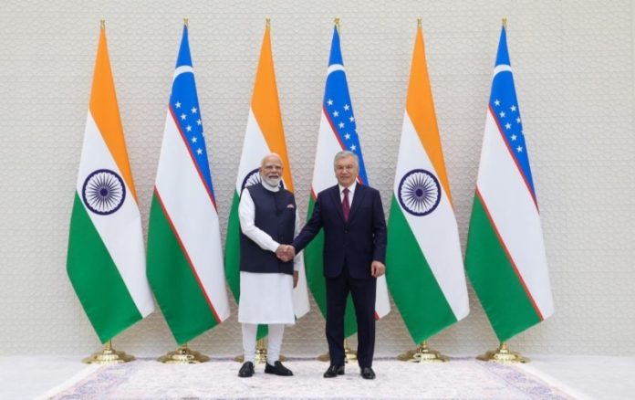 पीएम मोदी ने उज्बेकिस्तान के राष्ट्रपति शवकत मिर्जियोयेव के साथ द्विपक्षीय बैठक की पीएम मोदी ने उज्बेकिस्तान के राष्ट्रपति शवकत मिर्जियोयेव के साथ द्विपक्षीय बैठक की