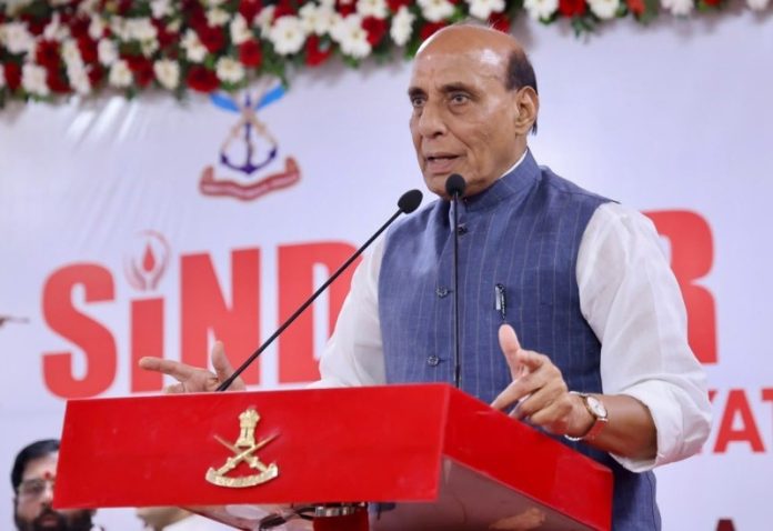 रक्षा मंत्री राजनाथ सिंह ने दिल्ली कैंट के बेस हॉस्पिटल में ‘सिंदूर महारक्तदान यात्रा’ ब्लड डोनेशन कैंप का उद्घाटन किया