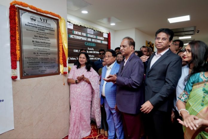 दिल्ली की सीएम रेखा गुप्ता ने वीआईटी वेल्लोर में 'सेंटर फॉर एडवांस्ड रिसर्च इन बैक्टीरियोफेज एंड इंफेक्शियस डिजीज' का उद्घाटन किया