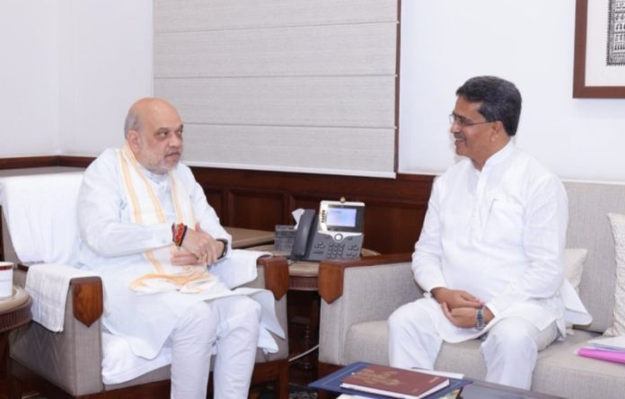 नई दिल्ली : केंद्रीय गृह मंत्री अमित शाह से त्रिपुरा के मुख्यमंत्री डॉ. माणिक साहा ने मुलाकात की