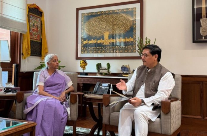 नई दिल्ली : केंद्रीय वित्त मंत्री निर्मला सीतारमण से मेघालय के सीएम कोनराड संगमा ने मुलाकात की नई दिल्ली : केंद्रीय वित्त मंत्री निर्मला सीतारमण से मेघालय के सीएम कोनराड संगमा ने मुलाकात की