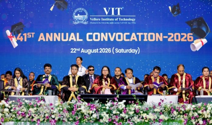 दिल्ली की मुख्यमंत्री रेखा गुप्ता वेल्लोर इंस्टीट्यूट ऑफ टेक्नोलॉजी के 41वें वार्षिक दीक्षांत समारोह में हुई शामिल
