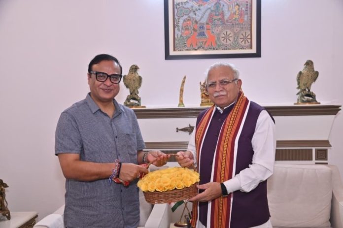 नई दिल्ली : असम के मुख्यमंत्री हिमंत बिस्वा सरमा ने केंद्रीय मंत्री मनोहर लाल से मुलाकात की
