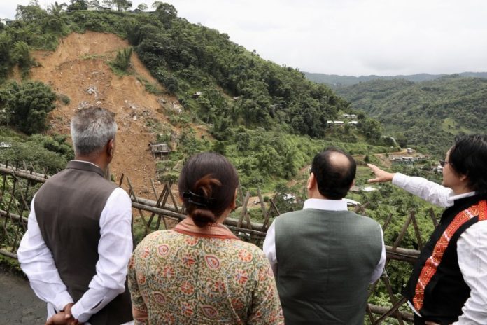 केंद्रीय मंत्री जेपी नड्डा ने जमीनी हालात का जायजा लेने के लिए नागालैंड के मोन जिले में भूस्खलन से प्रभावित इलाकों का दौरा किया
