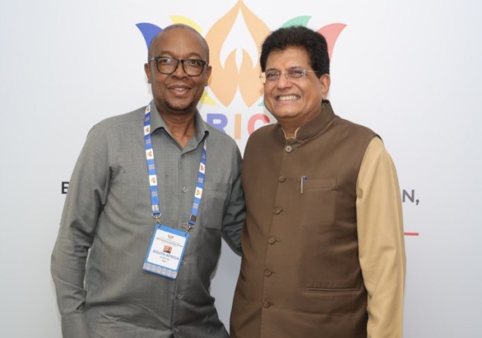केंद्रीय मंत्री पीयूष गोयल ने दक्षिण अफ्रीका के ट्रेड, इंडस्ट्री और कॉम्पिटिशन मिनिस्टर पार्क्स ताऊ से मुलाकात की