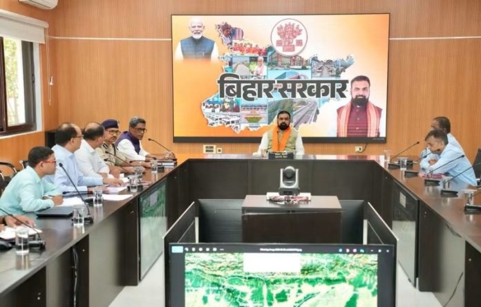 बिहार : सीएम सम्राट चौधरी ने नेपाल के ऊपरी जलग्रहण क्षेत्र में फ्लैश फ्लड की स्थिति को देखते हुए उच्चस्तरीय समीक्षा बैठक की