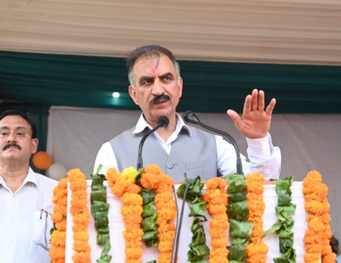 हिमाचल प्रदेश : सीएम सुखविंदर सिंह सुक्खू ने नादौन के कांगू में जन स्वास्थ्य शिविर का शुभारंभ किया