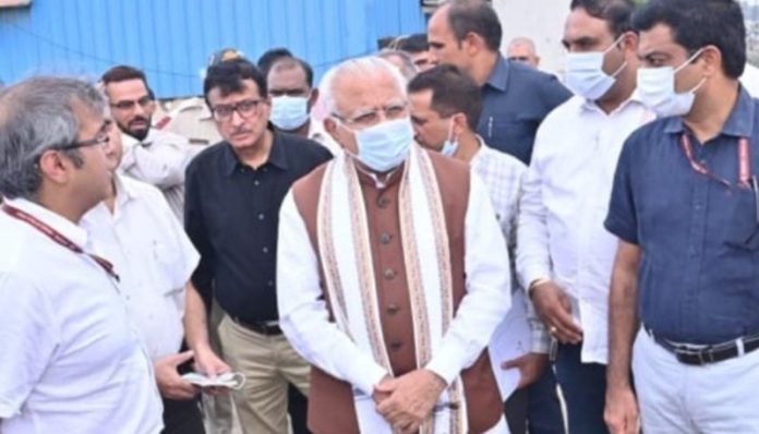 केंद्रीय मंत्री मनोहर लाल ने भलस्वा लैंडफिल साइट पर चल रहे सफाई, लेगेसी वेस्ट प्रोसेसिंग एवं पुनर्स्थापन कार्यों का विस्तृत निरीक्षण किया केंद्रीय मंत्री मनोहर लाल ने भलस्वा लैंडफिल साइट पर चल रहे सफाई, लेगेसी वेस्ट प्रोसेसिंग एवं पुनर्स्थापन कार्यों का विस्तृत निरीक्षण किया
