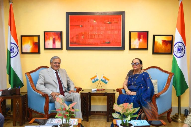 नई दिल्ली : मुख्य निर्वाचन आयुक्त ज्ञानेश कुमार ने भारत में मॉरीशस की उच्चायुक्त शीलाबाई बप्पू से मुलाकात की
