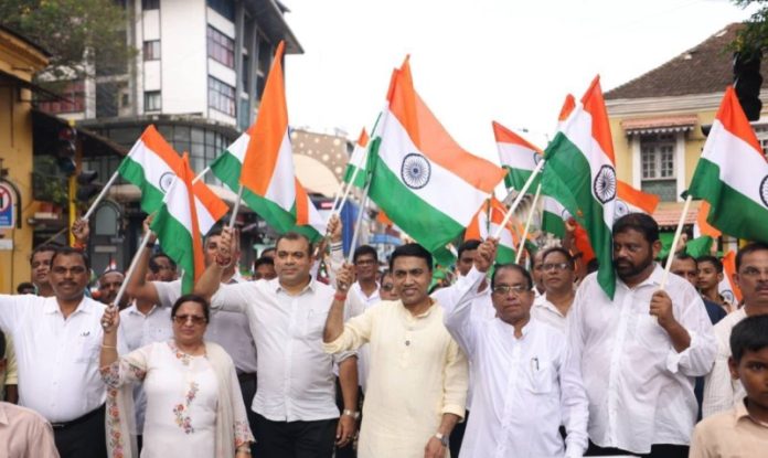 गोवा : सीएम प्रमोद सावंत 'हर घर तिरंगा' अभियान के तहत पणजी में तिरंगा यात्रा में हुए शामिल