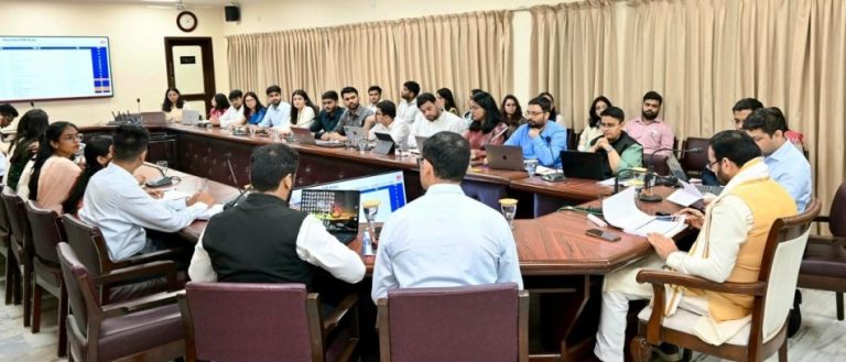 नई दिल्ली : हरियाणा के सीएम नायब सिंह सैनी ने मुख्यमंत्री सुशासन सहयोगी की समीक्षा बैठक की
